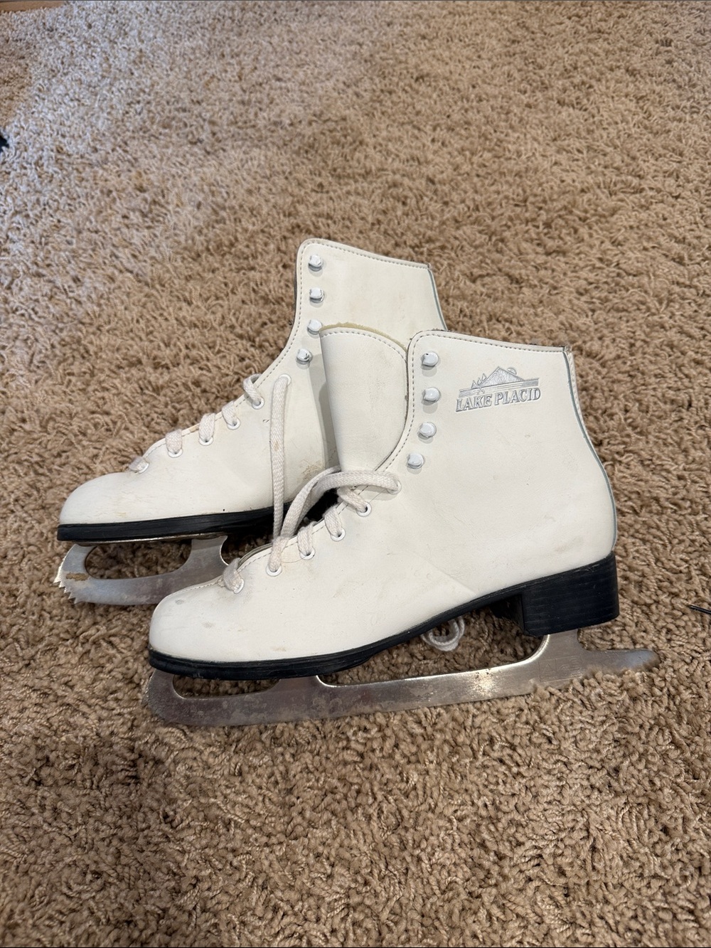 Lake Placid Women's White Figure Ice Skates